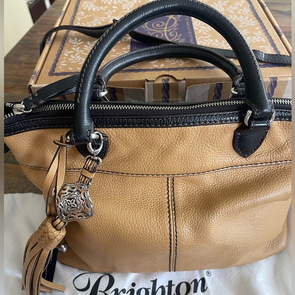 Brighton Handbag - Picture 3 of 6